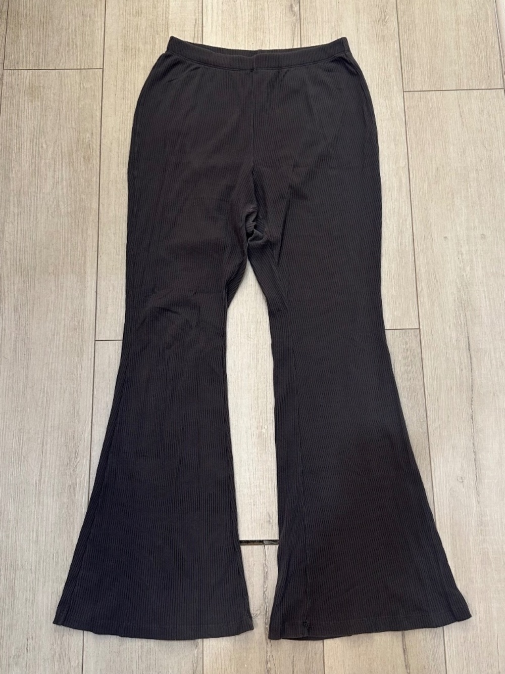 H&M Grey Ribbed Flare Leggings